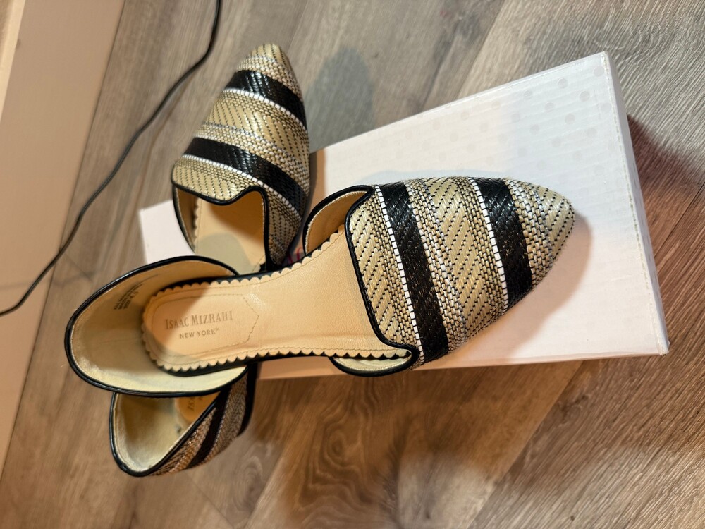 Isaac Mizrahi Women's Striped Flats Size 6.5